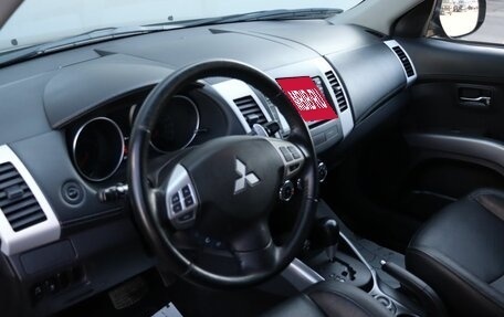 Mitsubishi Outlander III рестайлинг 3, 2012 год, 1 399 000 рублей, 15 фотография