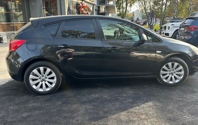 Opel Astra J, 2011 год, 670 000 рублей, 1 фотография