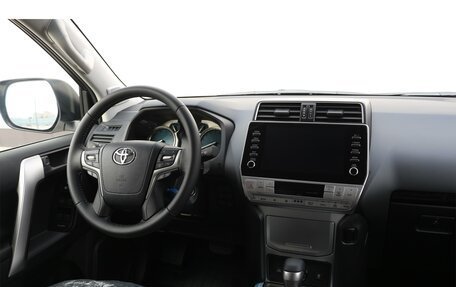 Toyota Land Cruiser Prado 150 рестайлинг 2, 2022 год, 5 985 000 рублей, 14 фотография