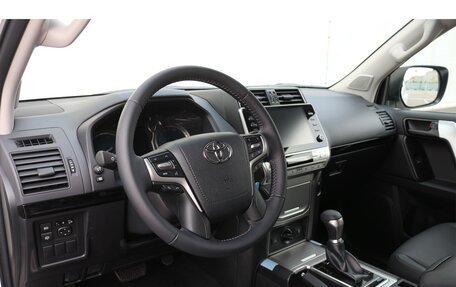 Toyota Land Cruiser Prado 150 рестайлинг 2, 2022 год, 5 985 000 рублей, 17 фотография