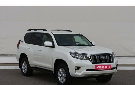 Toyota Land Cruiser Prado 150 рестайлинг 2, 2022 год, 5 985 000 рублей, 3 фотография