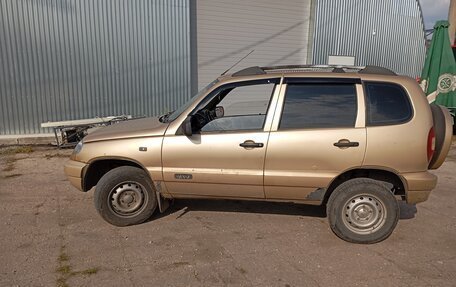 Chevrolet Niva I рестайлинг, 2004 год, 260 000 рублей, 8 фотография