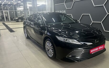 Toyota Camry, 2020 год, 3 450 000 рублей, 5 фотография