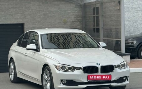 BMW 3 серия, 2014 год, 1 750 000 рублей, 3 фотография