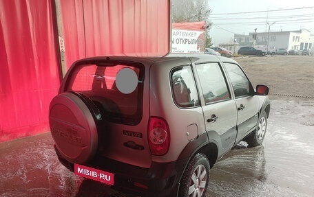 Chevrolet Niva I рестайлинг, 2013 год, 600 000 рублей, 5 фотография