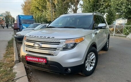 Ford Explorer VI, 2013 год, 2 100 000 рублей, 3 фотография