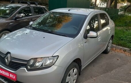 Renault Logan II, 2017 год, 1 010 000 рублей, 3 фотография