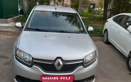 Renault Logan II, 2017 год, 1 010 000 рублей, 5 фотография