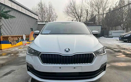 Skoda Rapid II, 2021 год, 1 345 000 рублей, 2 фотография