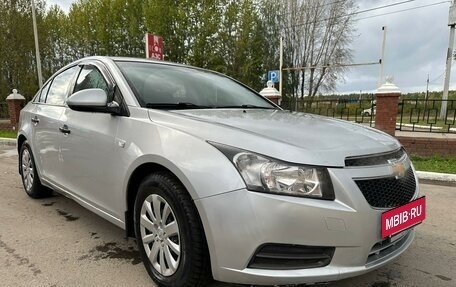 Chevrolet Cruze II, 2012 год, 570 000 рублей, 7 фотография