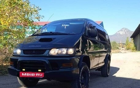 Mitsubishi Delica IV, 1998 год, 850 000 рублей, 3 фотография