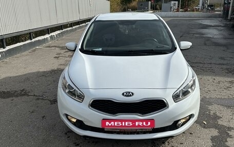 KIA cee'd III, 2015 год, 1 000 000 рублей, 2 фотография