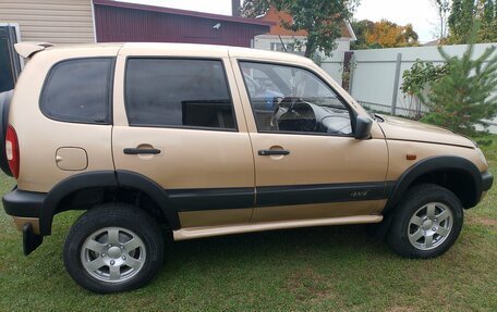 Chevrolet Niva I рестайлинг, 2004 год, 219 000 рублей, 8 фотография