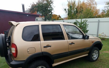 Chevrolet Niva I рестайлинг, 2004 год, 219 000 рублей, 9 фотография