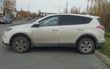 Toyota RAV4, 2018 год, 2 600 000 рублей, 1 фотография