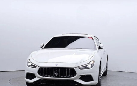 Maserati Ghibli, 2020 год, 6 100 000 рублей, 2 фотография