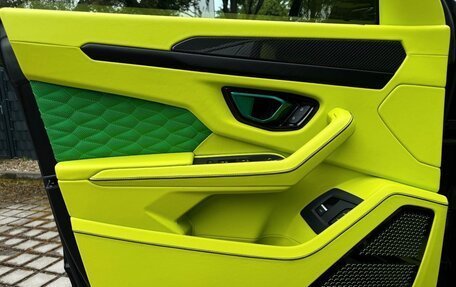 Lamborghini Urus I, 2024 год, 85 000 000 рублей, 12 фотография