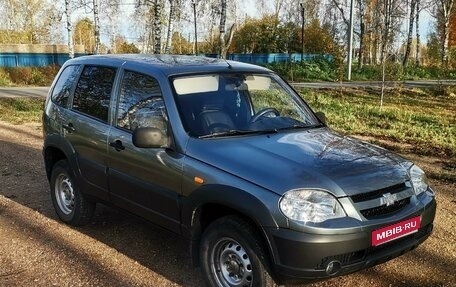 Chevrolet Niva I рестайлинг, 2009 год, 650 000 рублей, 1 фотография