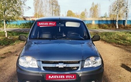 Chevrolet Niva I рестайлинг, 2009 год, 650 000 рублей, 3 фотография