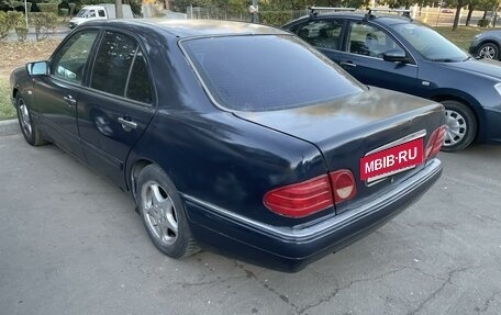 Mercedes-Benz E-Класс, 1996 год, 500 000 рублей, 5 фотография