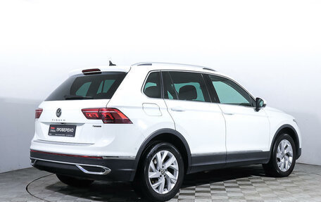 Volkswagen Tiguan II, 2021 год, 3 798 000 рублей, 5 фотография