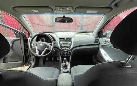 Hyundai Solaris II рестайлинг, 2013 год, 770 000 рублей, 11 фотография