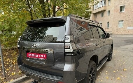 Toyota Land Cruiser Prado 150 рестайлинг 2, 2021 год, 6 599 000 рублей, 3 фотография