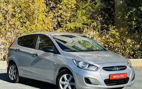 Hyundai Solaris II рестайлинг, 2011 год, 835 000 рублей, 2 фотография