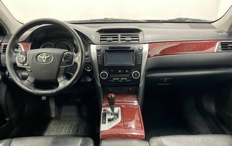 Toyota Camry, 2014 год, 1 480 000 рублей, 14 фотография