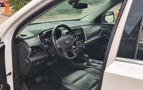 Chevrolet Traverse II, 2018 год, 4 000 000 рублей, 21 фотография