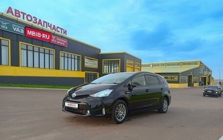 Toyota Prius Alpha I (ZVW40/41), 2015 год, 1 555 000 рублей, 2 фотография