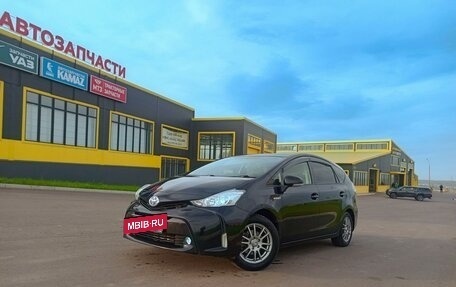 Toyota Prius Alpha I (ZVW40/41), 2015 год, 1 555 000 рублей, 3 фотография