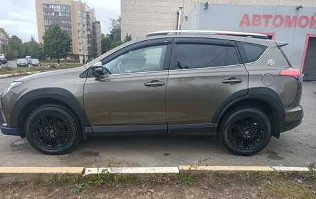 Toyota RAV4, 2018 год, 2 890 000 рублей, 10 фотография