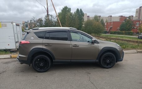 Toyota RAV4, 2018 год, 2 890 000 рублей, 5 фотография