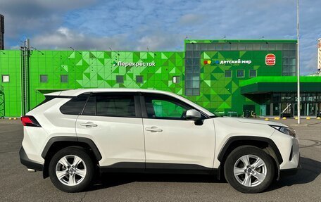 Toyota RAV4, 2020 год, 3 150 000 рублей, 4 фотография