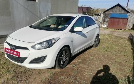 Hyundai i30 II рестайлинг, 2014 год, 985 000 рублей, 3 фотография