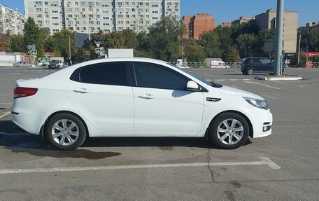 KIA Rio III рестайлинг, 2016 год, 950 000 рублей, 2 фотография