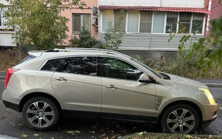 Cadillac SRX II рестайлинг, 2011 год, 1 700 000 рублей, 2 фотография