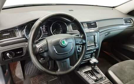 Skoda Superb III рестайлинг, 2012 год, 997 000 рублей, 12 фотография