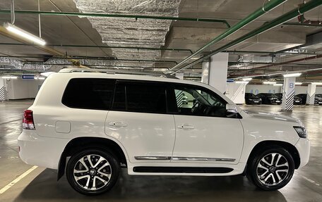 Toyota Land Cruiser 200, 2010 год, 3 800 000 рублей, 9 фотография