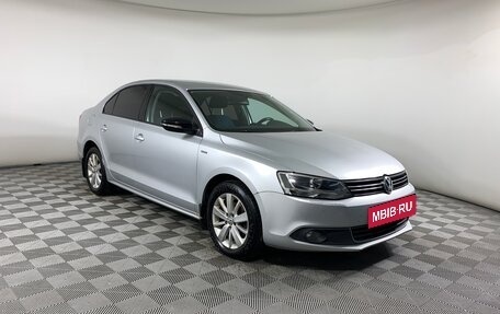 Volkswagen Jetta VI, 2013 год, 1 020 000 рублей, 3 фотография