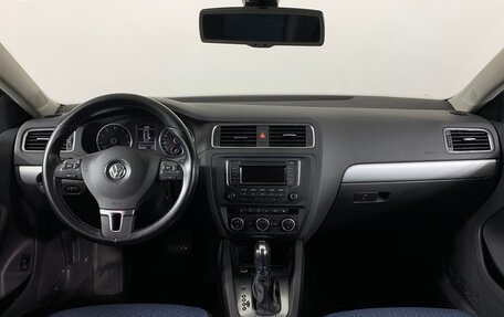 Volkswagen Jetta VI, 2013 год, 1 020 000 рублей, 13 фотография