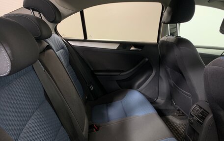 Volkswagen Jetta VI, 2013 год, 1 020 000 рублей, 18 фотография