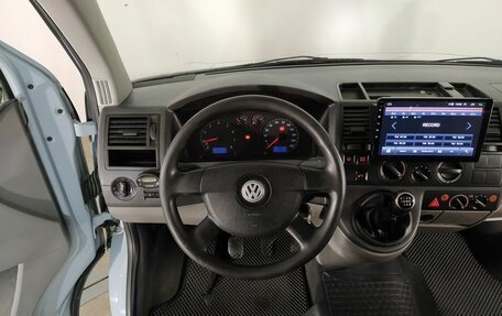 Volkswagen Caravelle T5, 2008 год, 1 199 000 рублей, 12 фотография