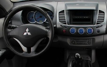 Mitsubishi L200 IV рестайлинг, 2007 год, 1 002 700 рублей, 13 фотография