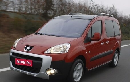 Peugeot Partner II рестайлинг 2, 2010 год, 740 000 рублей, 1 фотография