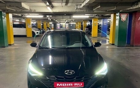 Hyundai Elantra, 2021 год, 2 700 000 рублей, 2 фотография