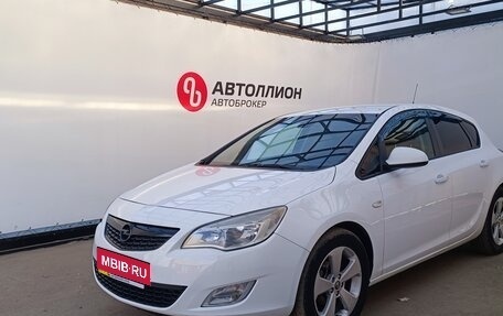 Opel Astra J, 2011 год, 699 000 рублей, 1 фотография