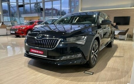 Skoda Superb III рестайлинг, 2024 год, 3 800 000 рублей, 3 фотография