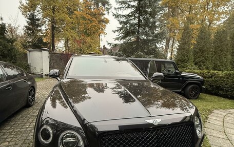 Bentley Bentayga I, 2018 год, 13 800 000 рублей, 2 фотография